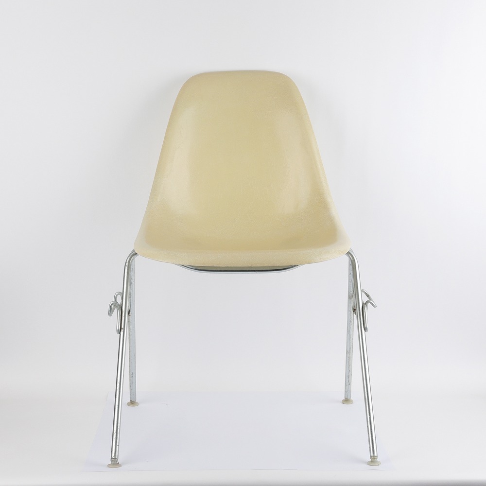 [임스체어] Eames Fiberglass Side Chair(DSS) - Parchment